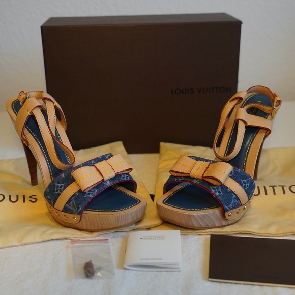 Louis Vuitton Heels Blue Monogram Size 37 1/2 New - Picture 1 of 10